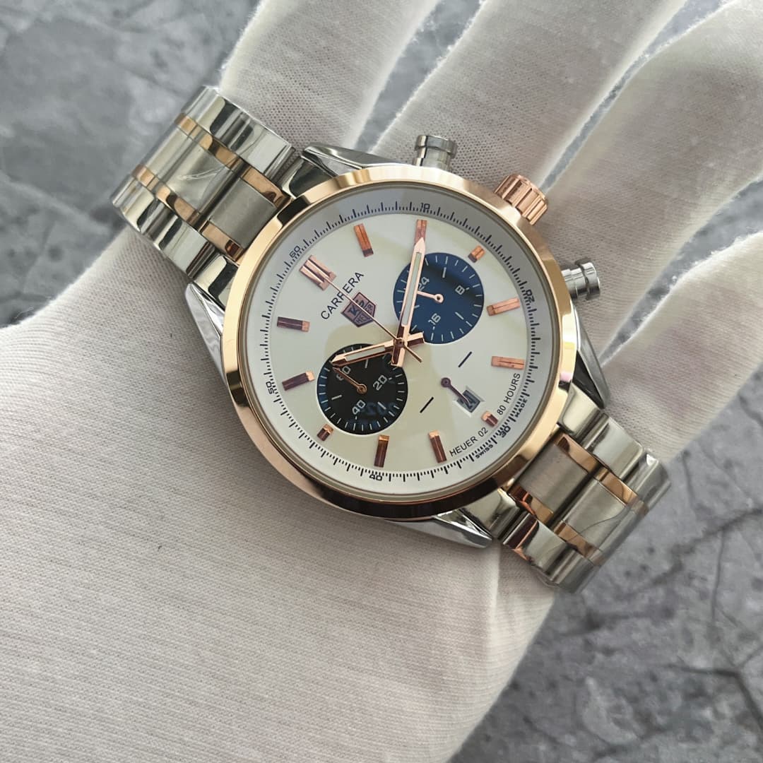 TAG Heuer CARREA Chronographe – Légende du Sport Automobile