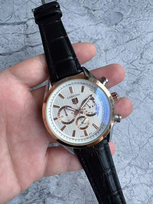 TAG Heuer CARREA Chronographe – Légende du Sport Automobile